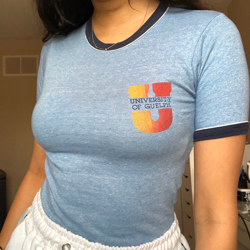Blue Guelph university tshirt vintage